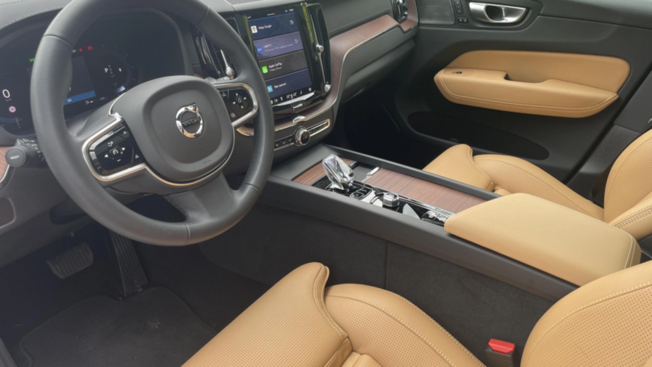 VOLVO XC60 XC60 B4 D AWD Ultimate Dark aut