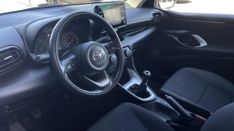TOYOTA Yaris Yaris 1.5 Comfort