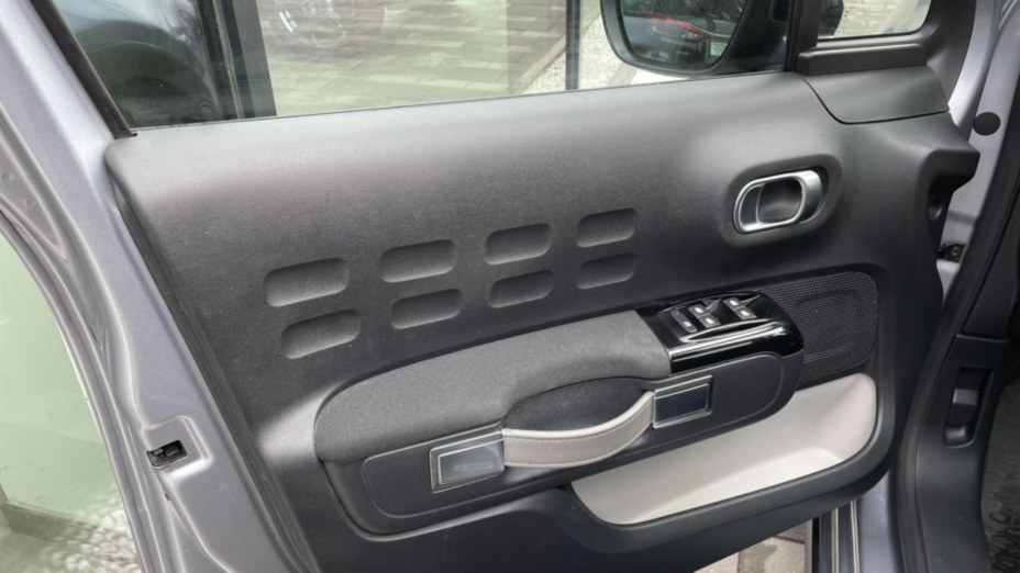 CITROEN C3 C3 1.2 PureTech Shine