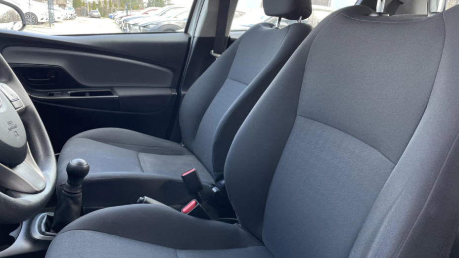 TOYOTA Yaris Yaris 1.0 Active
