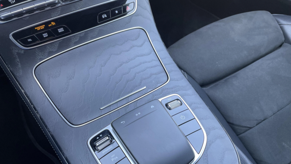 MERCEDES-BENZ E Klasa E 220 d 4-Matic AMG