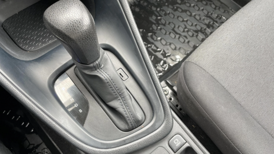 TOYOTA Yaris Yaris Hybrid 1.5 Active