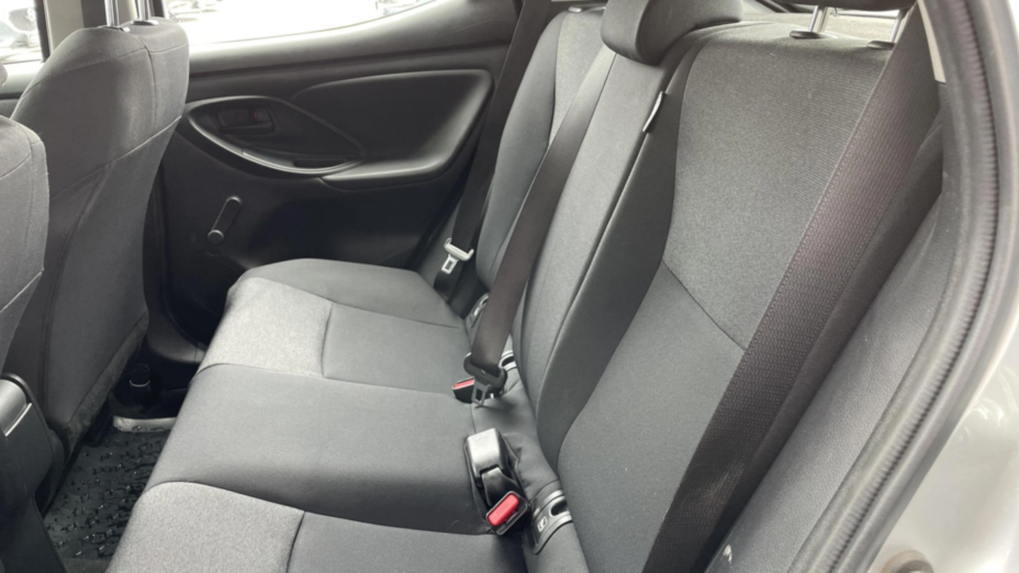 TOYOTA Yaris Yaris Hybrid 1.5 Active