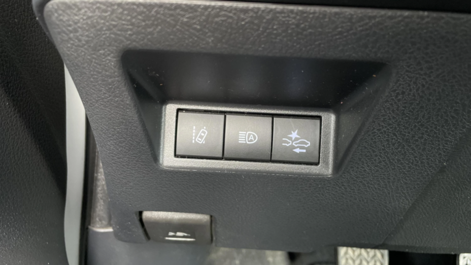 TOYOTA Yaris Yaris 1.0 Active