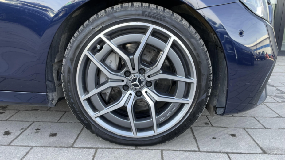 MERCEDES-BENZ E Klasa E 220 d 4-Matic AMG