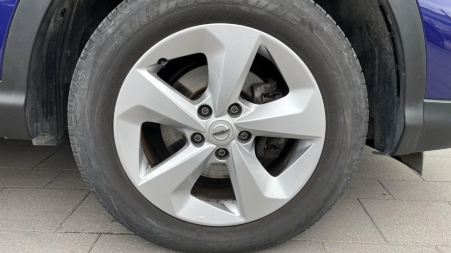 NISSAN Qashqai Qashqai 1.3 DIG-T Acenta