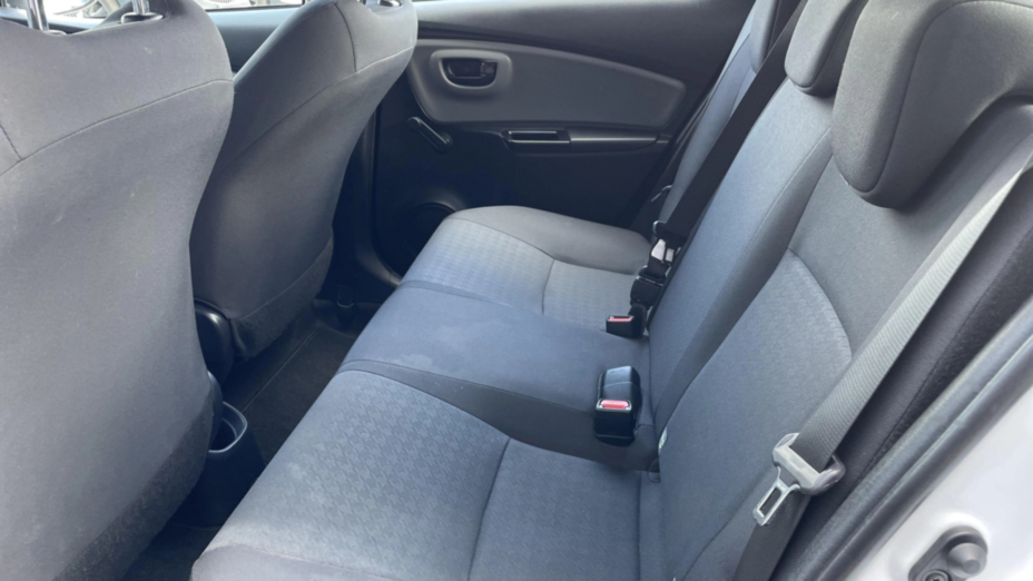 TOYOTA Yaris Yaris 1.0 Active