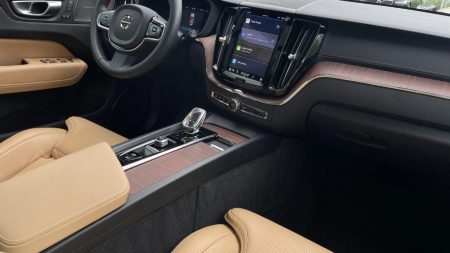 VOLVO XC60 XC60 B4 D AWD Ultimate Dark aut