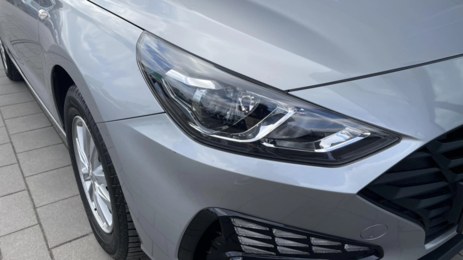 HYUNDAI i30 i30 1.5 DPI Classic +