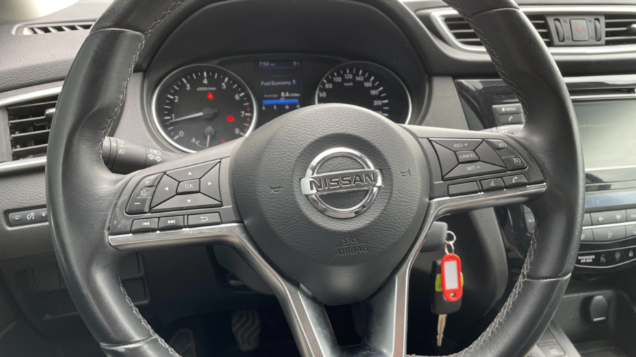 NISSAN Qashqai Qashqai 1.3 DIG-T Acenta