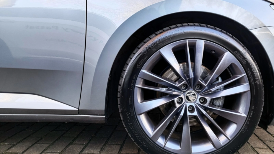 SKODA Superb Superb 2.0 TDI SCR Style DSG