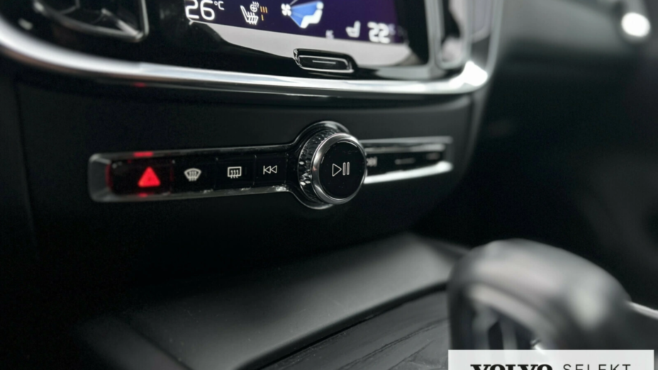 VOLVO V60 V60 B3 B Momentum Pro aut