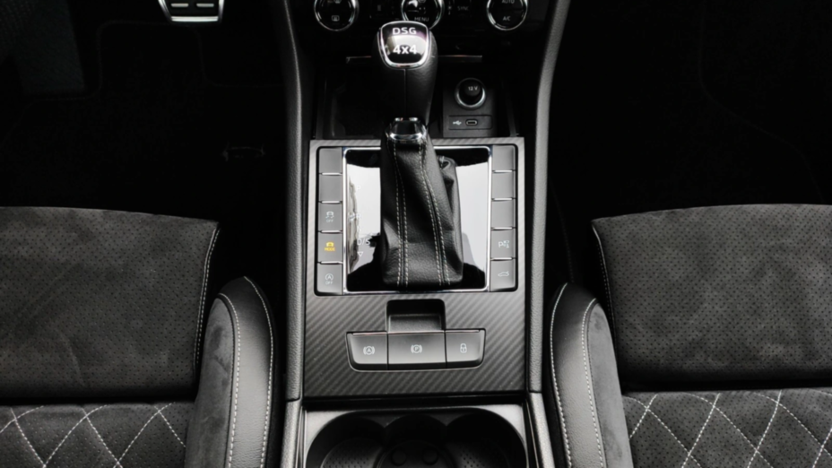 SKODA Superb Superb 2.0 TSI 4x4 Sportline DSG