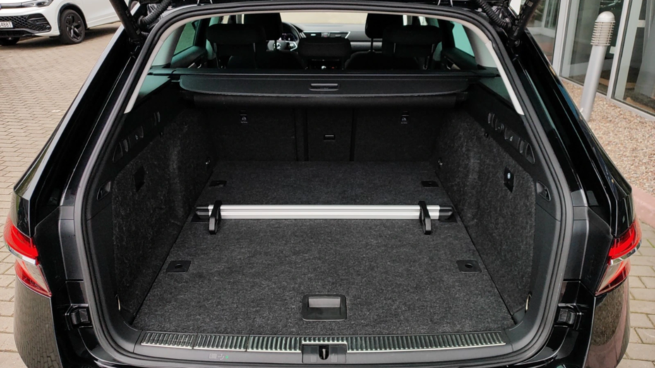 SKODA Superb Superb 2.0 TDI SCR 4x4 Scout DSG