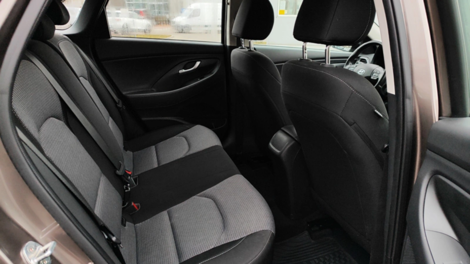 HYUNDAI i30 i30 1.0 T-GDI Modern