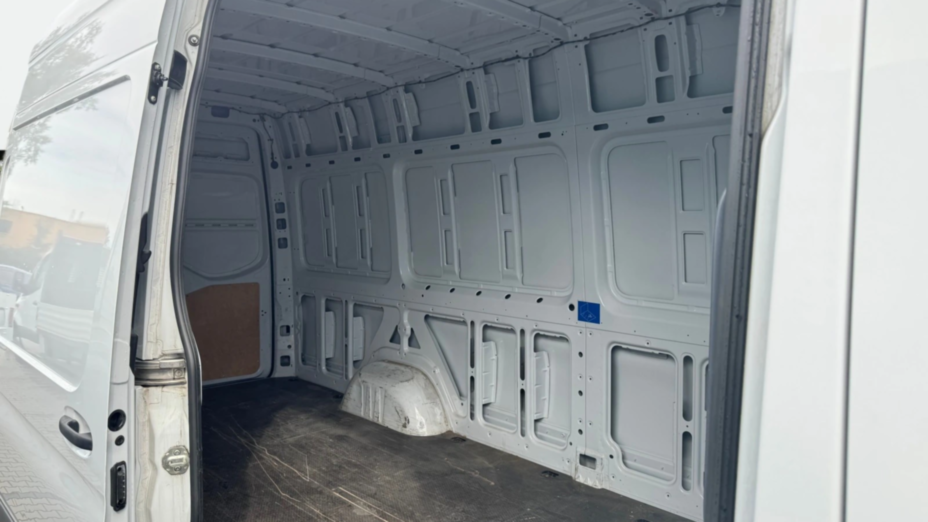 MERCEDES-BENZ Sprinter Sprinter 315 CDI 907.633 9m3