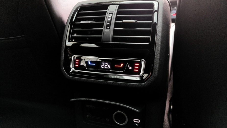VOLKSWAGEN Arteon Arteon 2.0 TDI 4Motion R-Line DSG