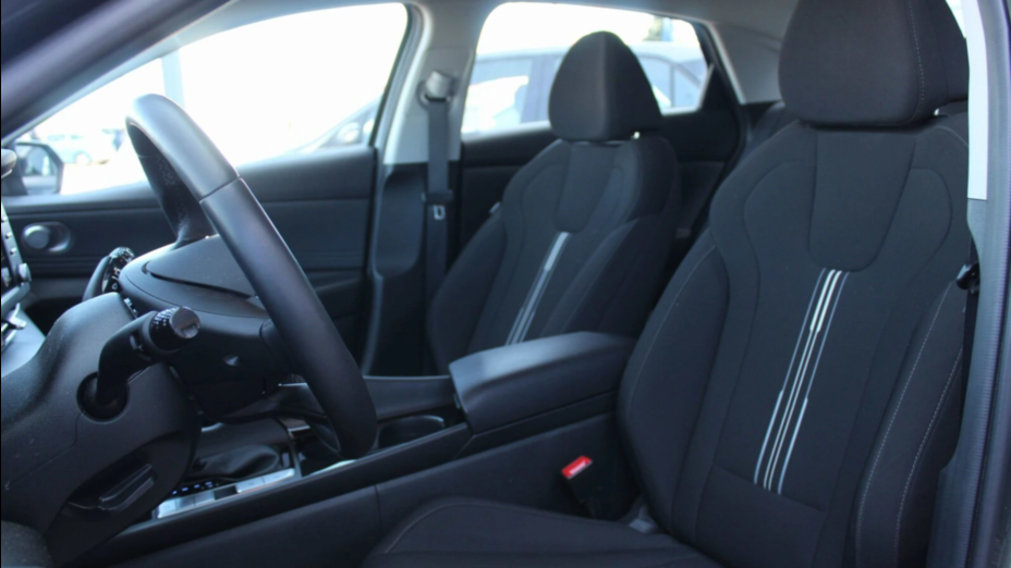 HYUNDAI Elantra Elantra 1.6 Smart CVT