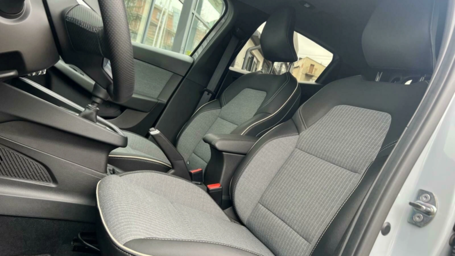 RENAULT Clio Clio 1.0 TCe Techno