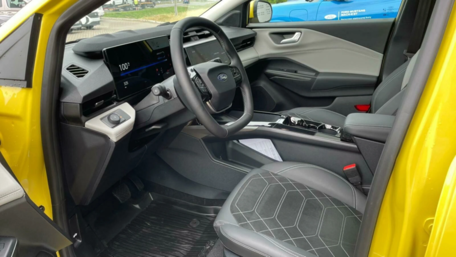 FORD Puma Puma 43.6 kWh Premium Nowy