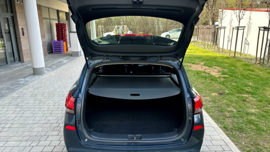 HYUNDAI i30 i30 1.5 DPI Classic +