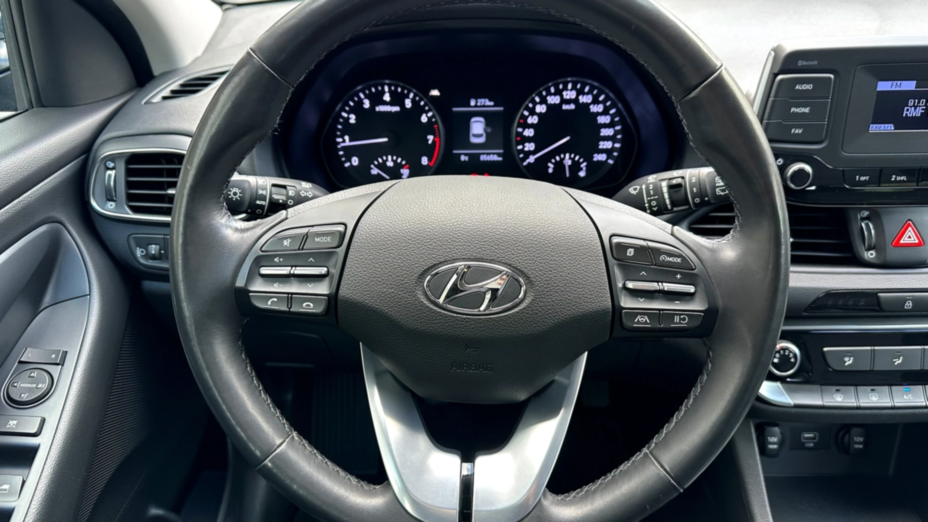 HYUNDAI i30 i30 1.5 DPI Classic +