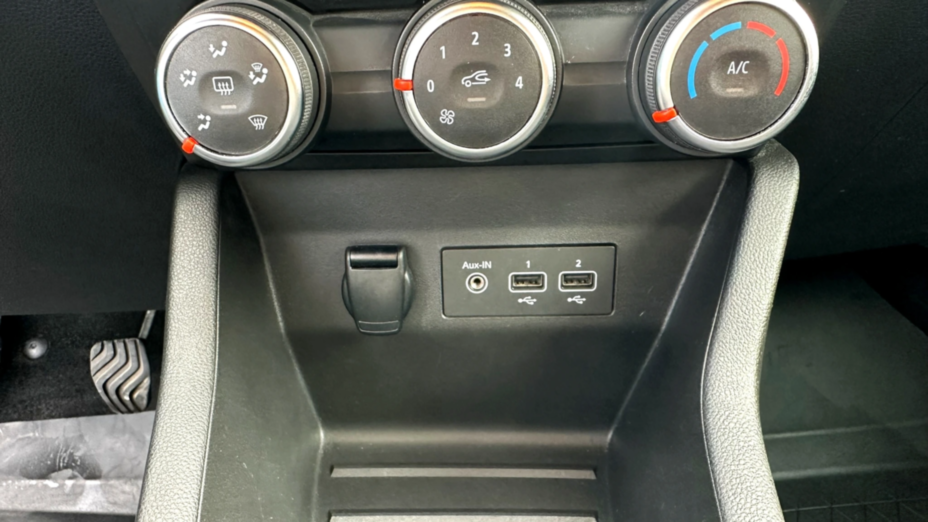 RENAULT Clio Clio 1.0 TCe Zen LPG