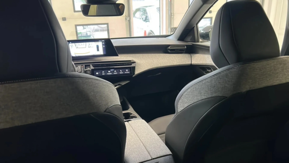 PEUGEOT 5008 5008 1.2 PureTech mHEV Allure S&S e-DCS6 Nowy