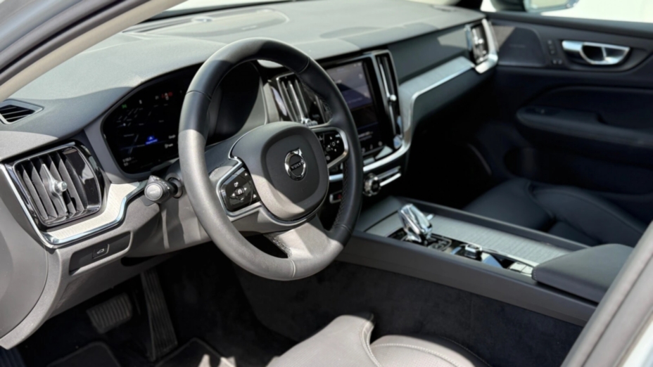 VOLVO V60 V60 B4 B Plus Dark aut