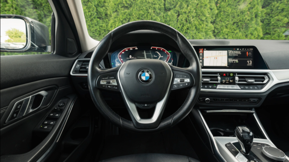 BMW Seria 3 320d xDrive Luxury Line aut