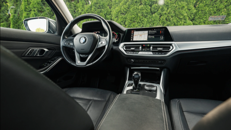 BMW Seria 3 320d xDrive Luxury Line aut