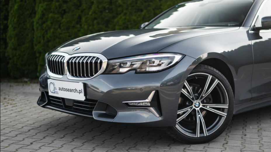 BMW Seria 3 320d xDrive Luxury Line aut