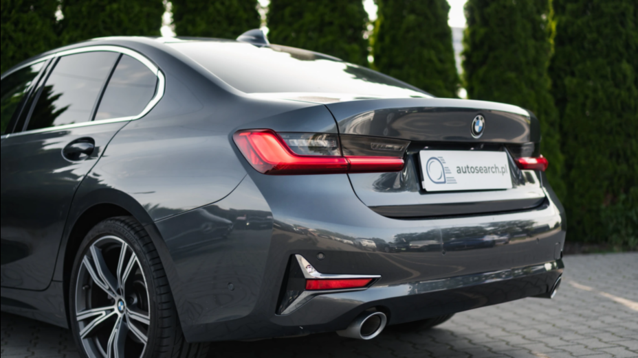 BMW Seria 3 320d xDrive Luxury Line aut