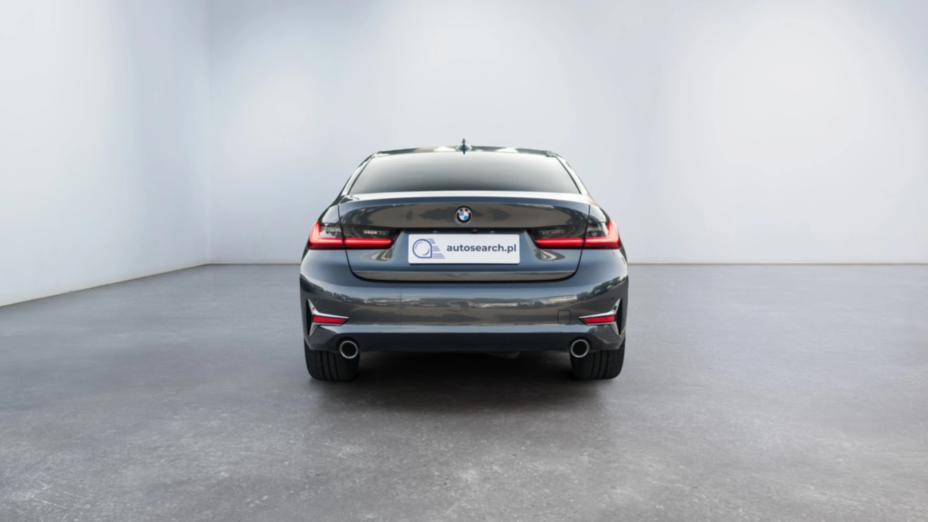 BMW Seria 3 320d xDrive Luxury Line aut