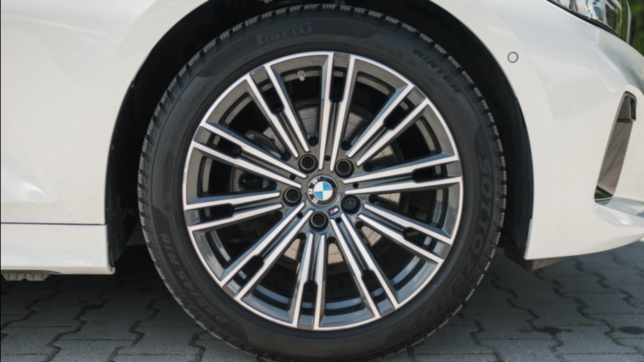 BMW Seria 3 320d xDrive mHEV aut