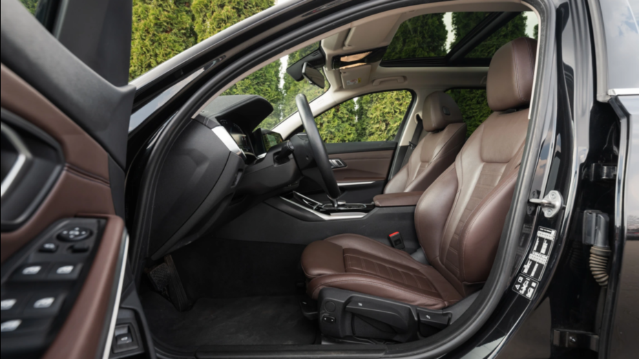 BMW Seria 3 320d Luxury Line aut