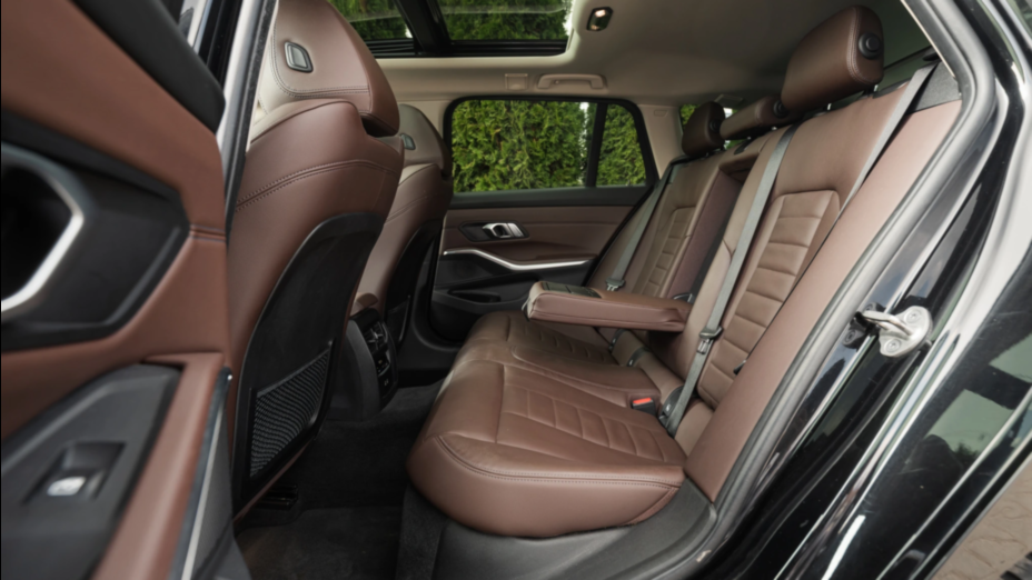 BMW Seria 3 320d Luxury Line aut