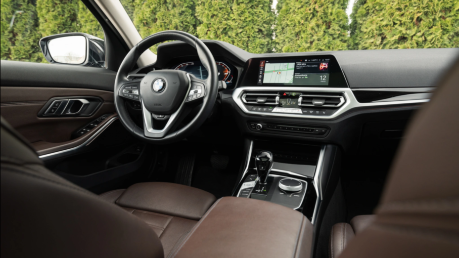 BMW Seria 3 320d Luxury Line aut
