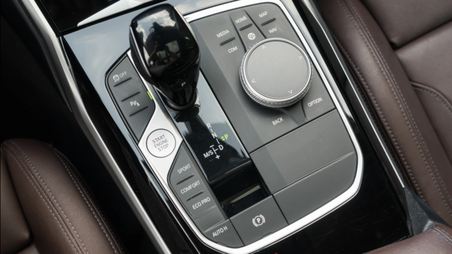 BMW Seria 3 320d Luxury Line aut