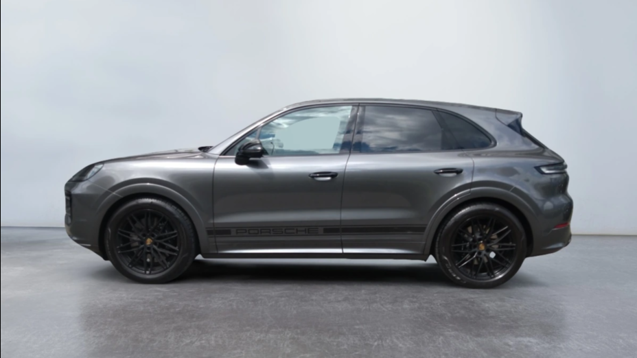 PORSCHE Cayenney Cayenne Coupe GTS