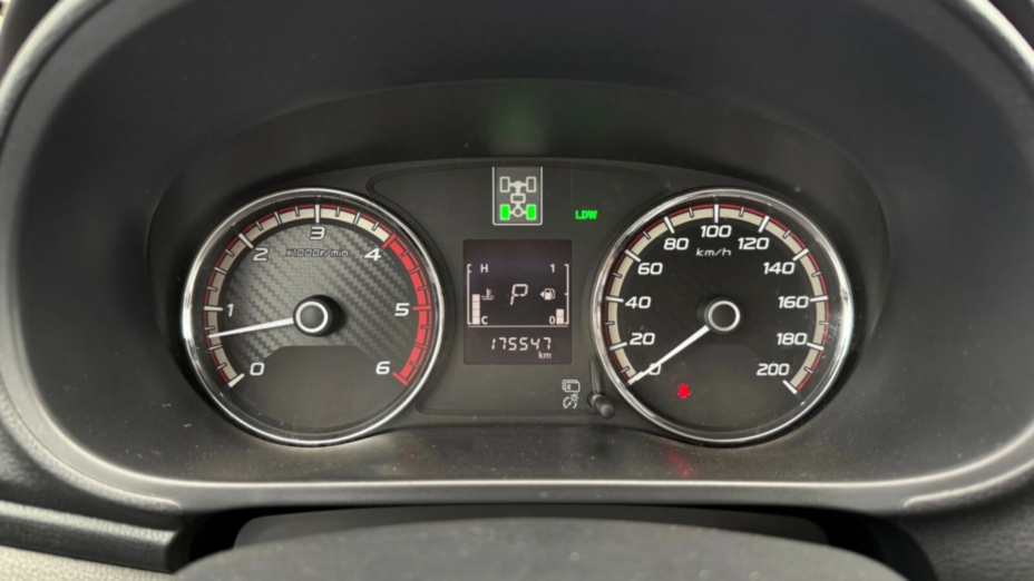 MITSUBISHI L 200 L200 2.4 d DC Intense Plus aut EU6