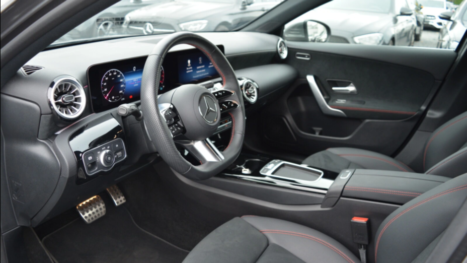 MERCEDES-BENZ A Klasa A 200 7G-DCT