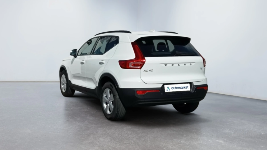 VOLVO XC40 XC40 T3 Momentum Core aut