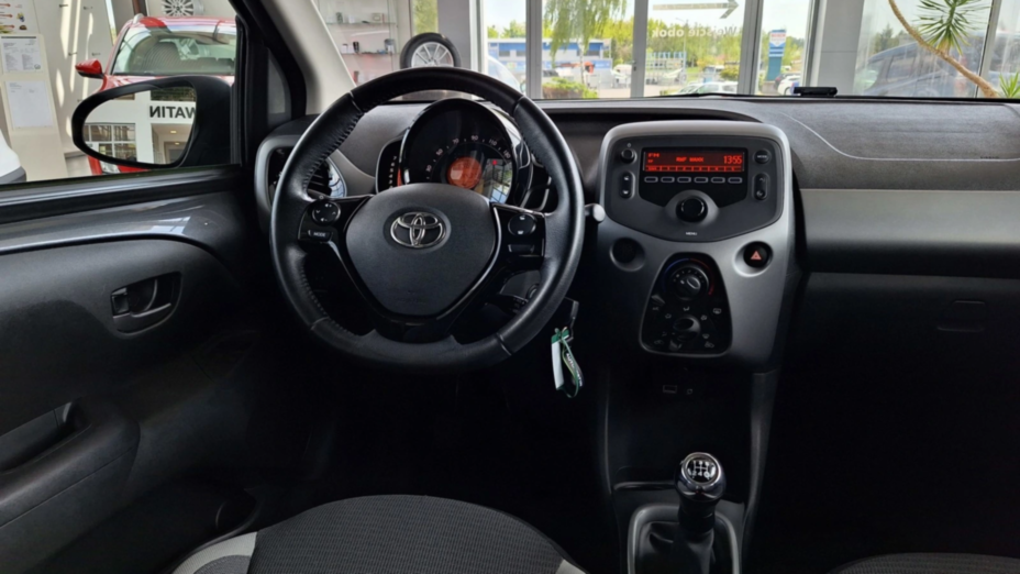TOYOTA Aygo Aygo 1.0 VVT-i X-play