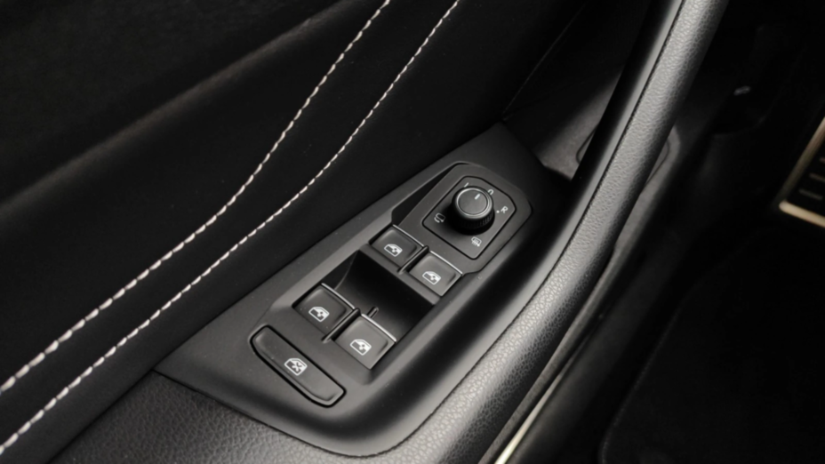 VOLKSWAGEN Arteon Arteon 2.0 TDI 4Motion R-Line DSG