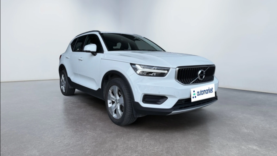 VOLVO XC40 XC40 T3 Momentum Pro