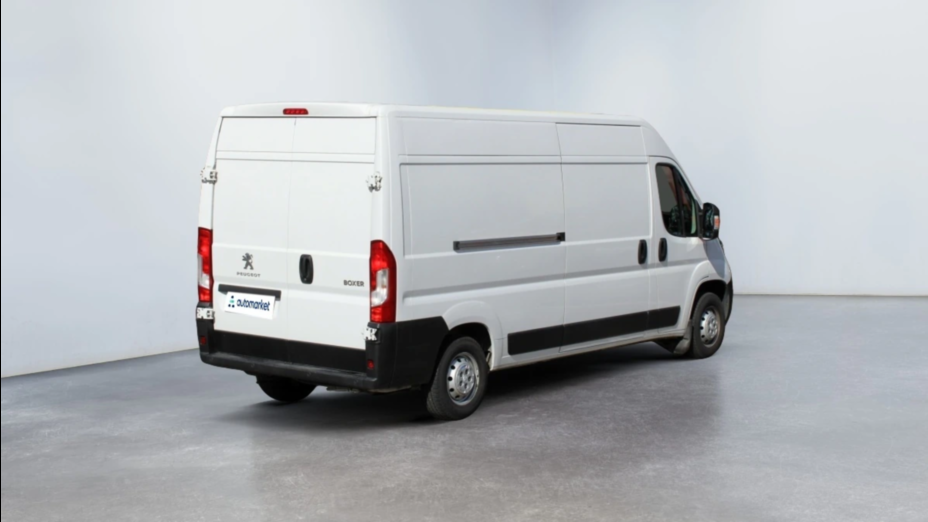 PEUGEOT Boxer Boxer 335 BlueHDi L3H2 Premium