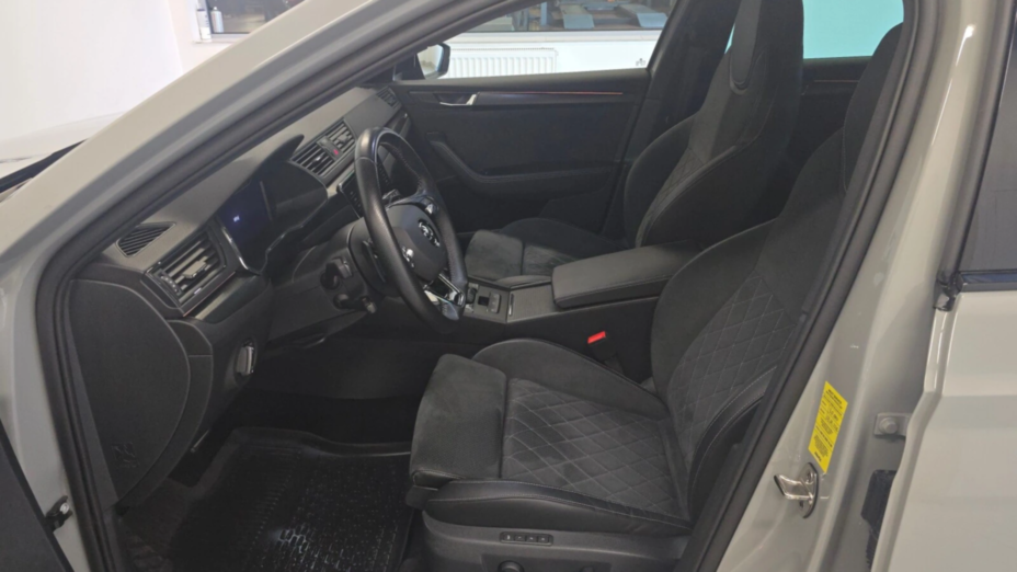 SKODA Superb Superb 2.0 TDI SCR 4x4 Sportline DSG