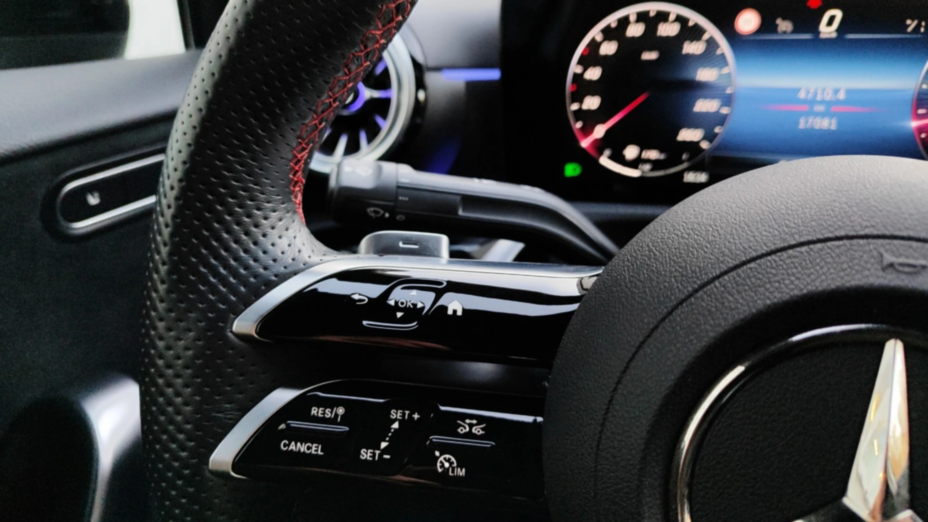 MERCEDES-BENZ A Klasa A 200 AMG Line 7G-DCT