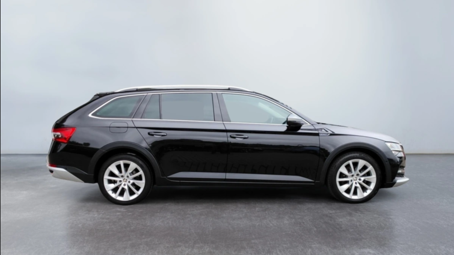 SKODA Superb Superb 2.0 TDI SCR 4x4 Scout DSG